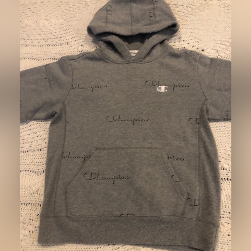 CHAMPION like new hooded sweatshirt authentic